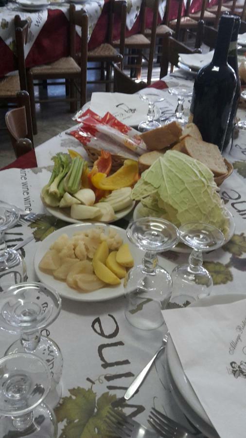 Albergo Ristorante Centro Vico Canavese Bagian luar foto