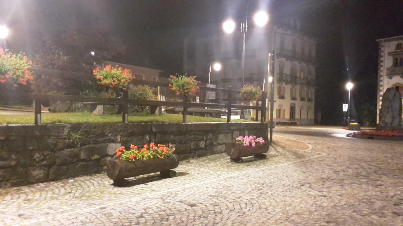 Albergo Ristorante Centro Vico Canavese Bagian luar foto