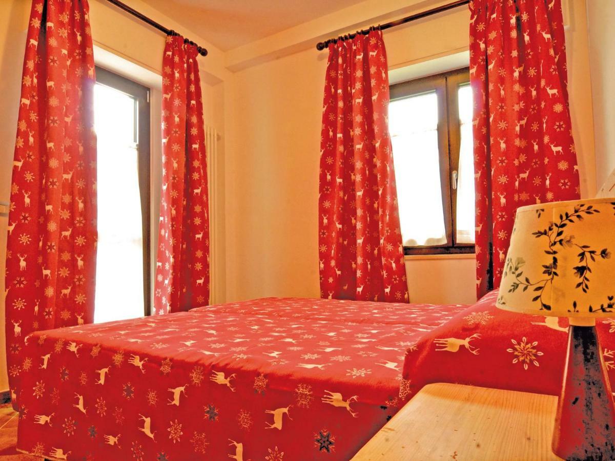 Albergo Ristorante Centro Vico Canavese Bagian luar foto