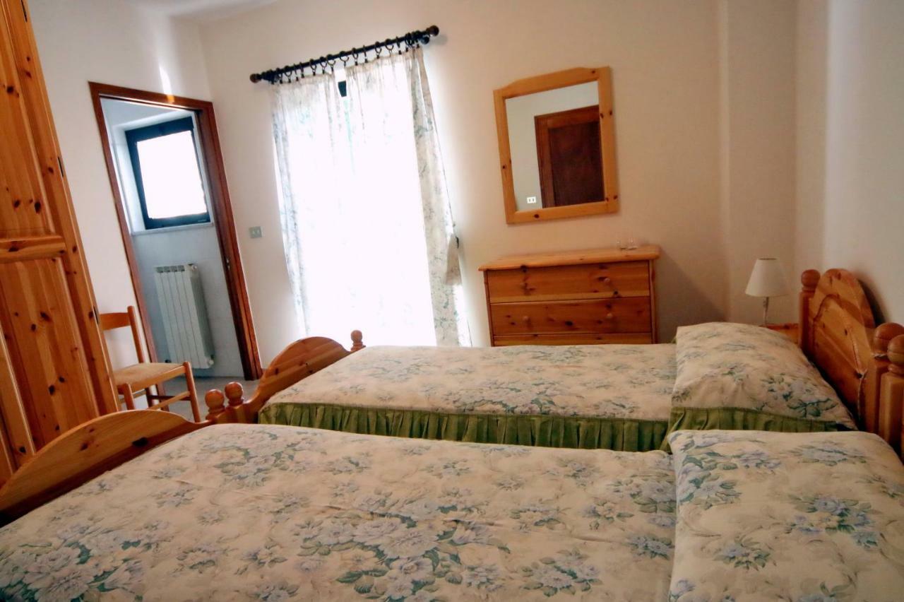 Albergo Ristorante Centro Vico Canavese Bagian luar foto