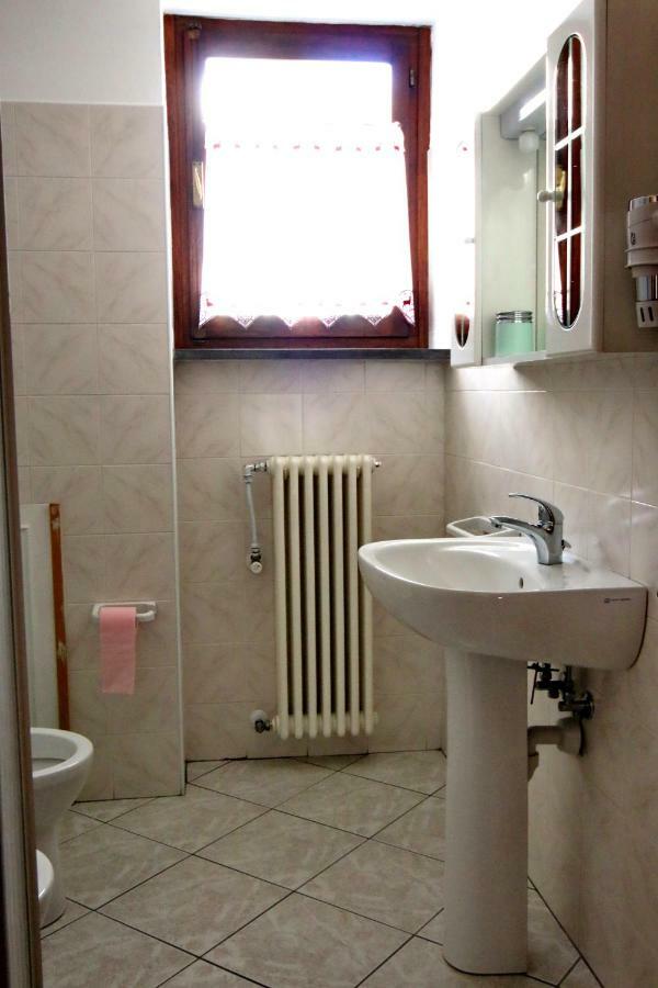 Albergo Ristorante Centro Vico Canavese Bagian luar foto