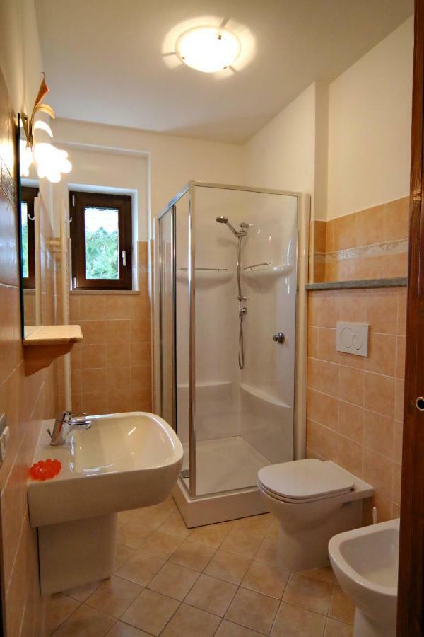 Albergo Ristorante Centro Vico Canavese Bagian luar foto
